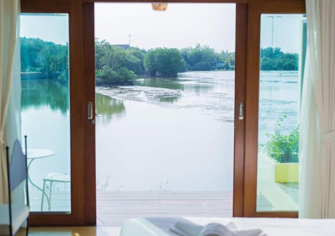 Baan Talay See Cream Resort Samut Songkhram Exterior foto