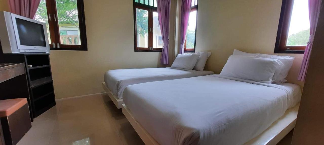Baan Talay See Cream Resort Samut Songkhram Exterior foto