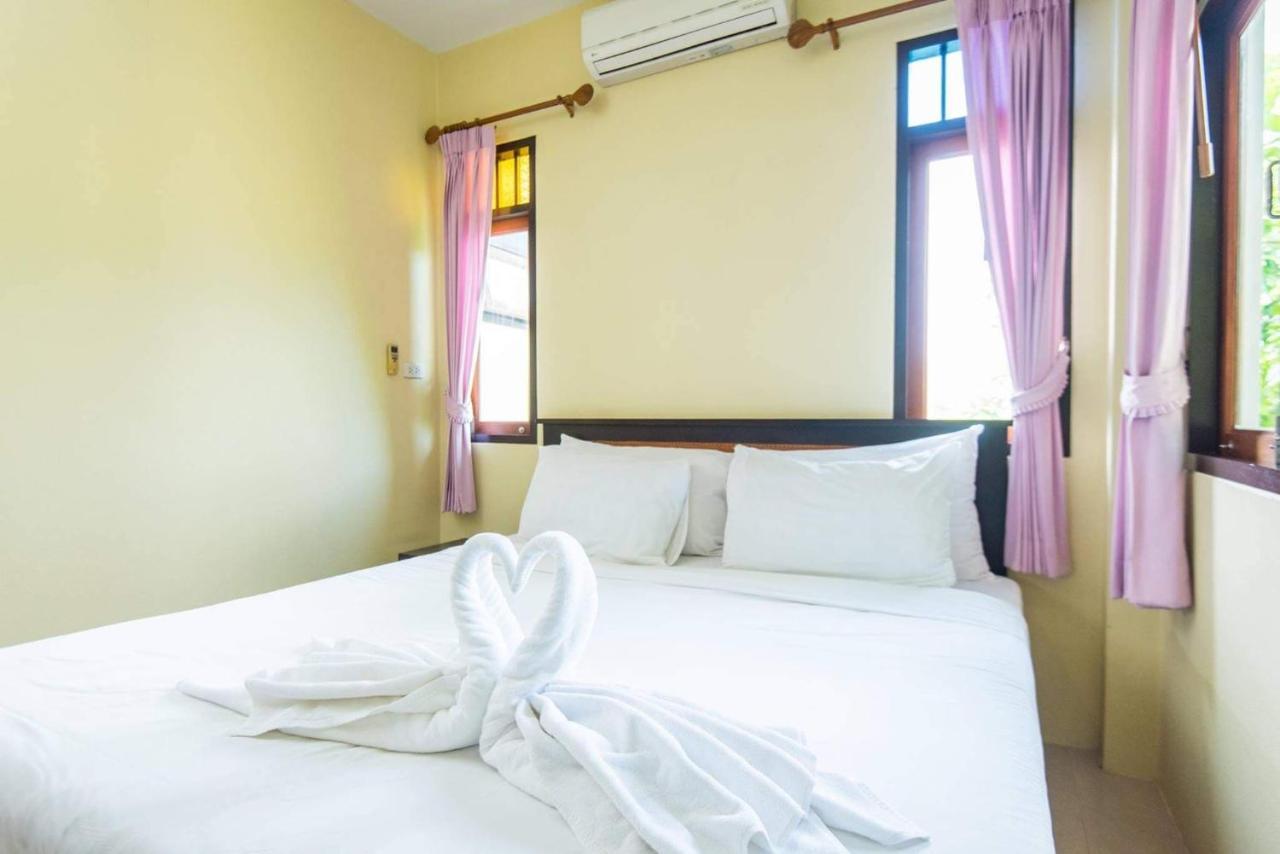 Baan Talay See Cream Resort Samut Songkhram Exterior foto