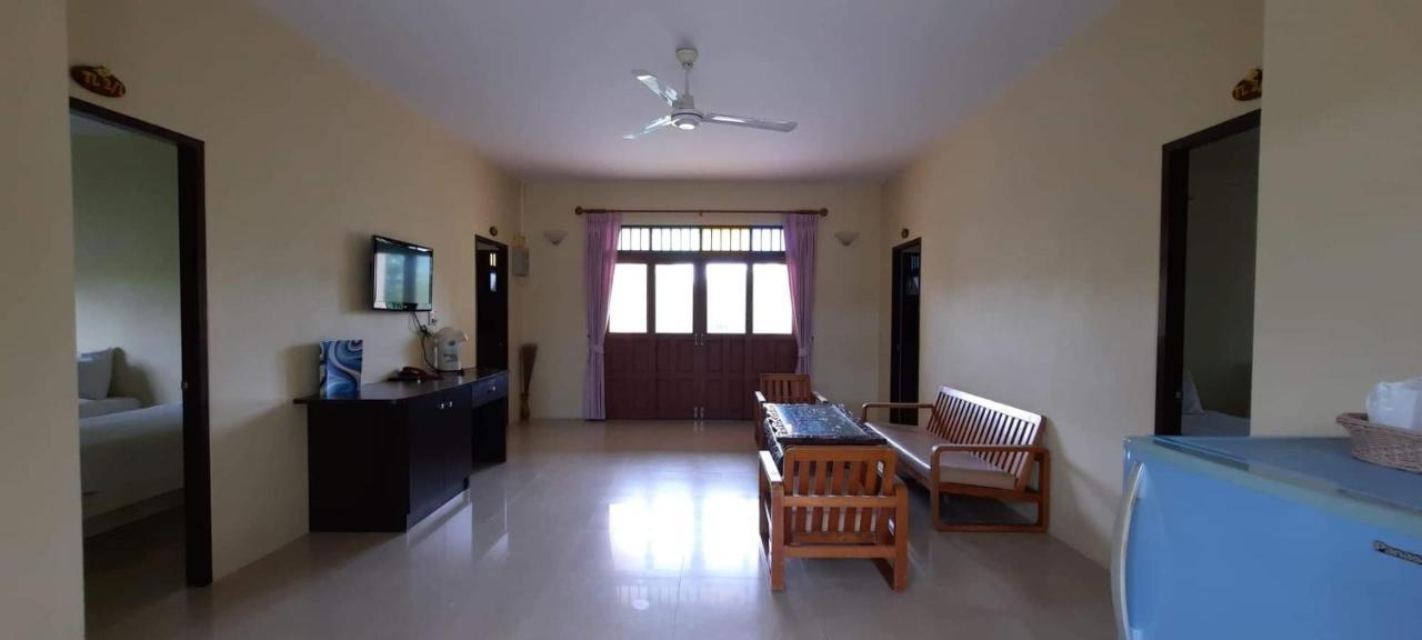 Baan Talay See Cream Resort Samut Songkhram Exterior foto