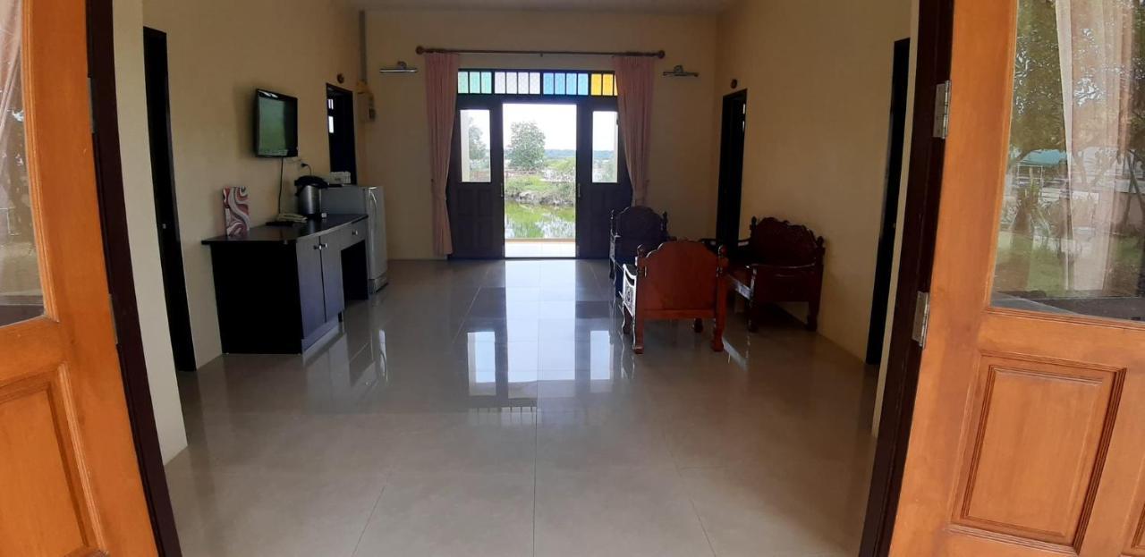 Baan Talay See Cream Resort Samut Songkhram Exterior foto