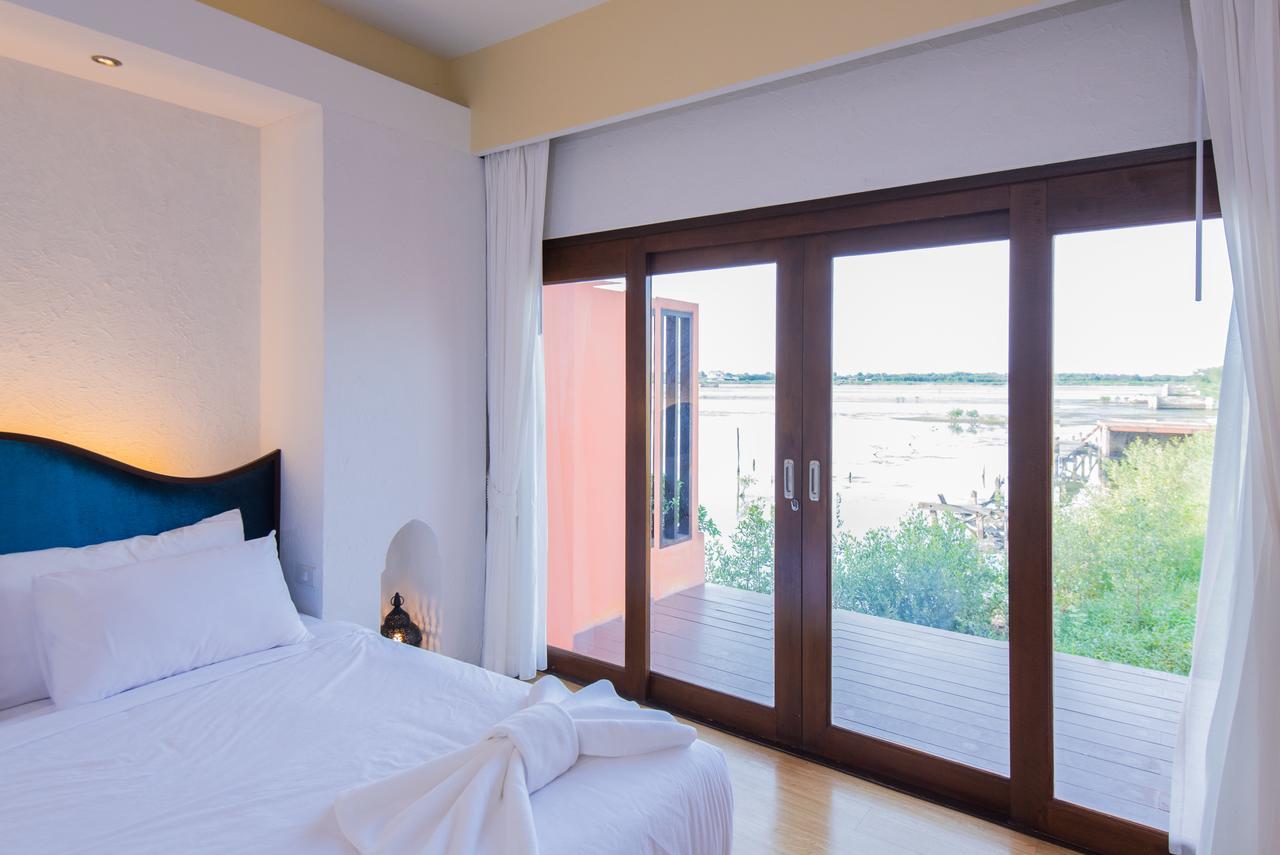 Baan Talay See Cream Resort Samut Songkhram Exterior foto