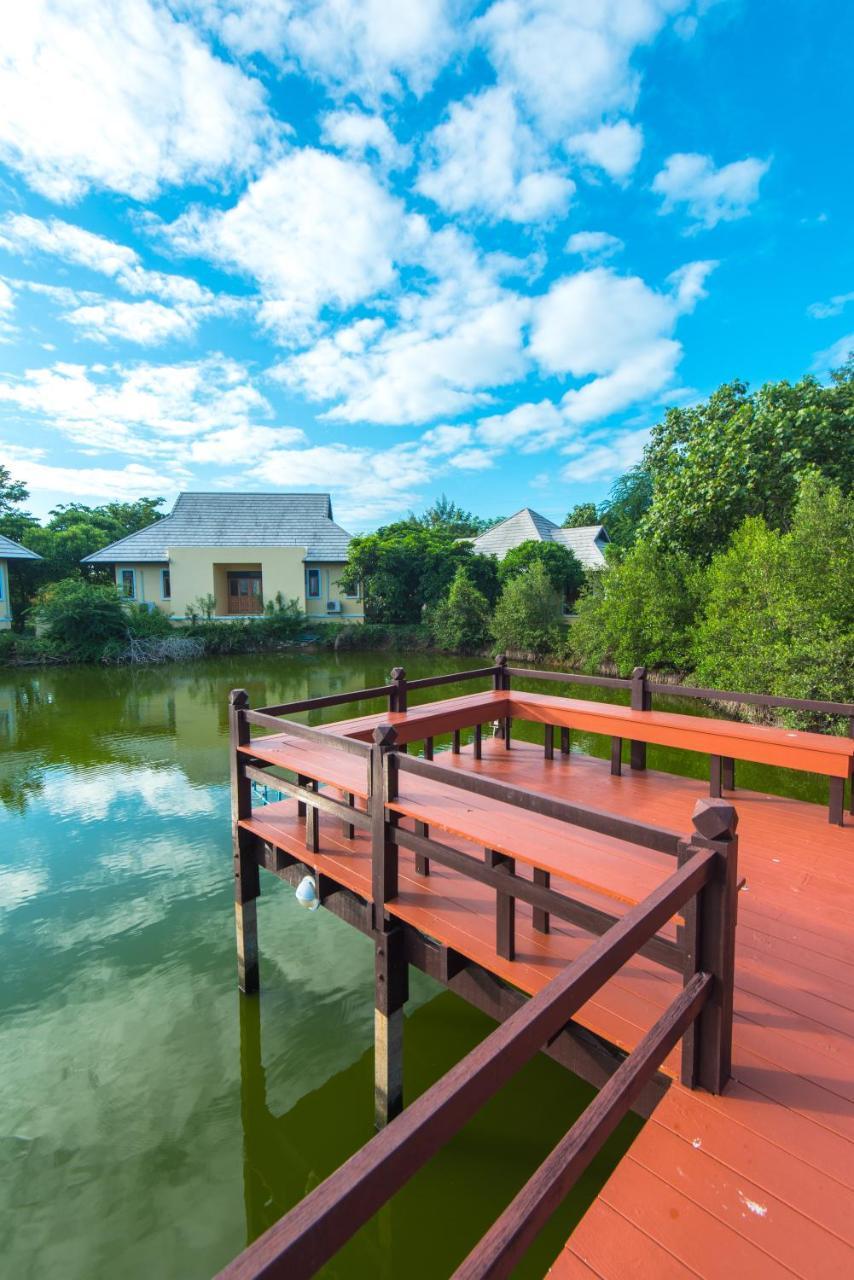 Baan Talay See Cream Resort Samut Songkhram Exterior foto